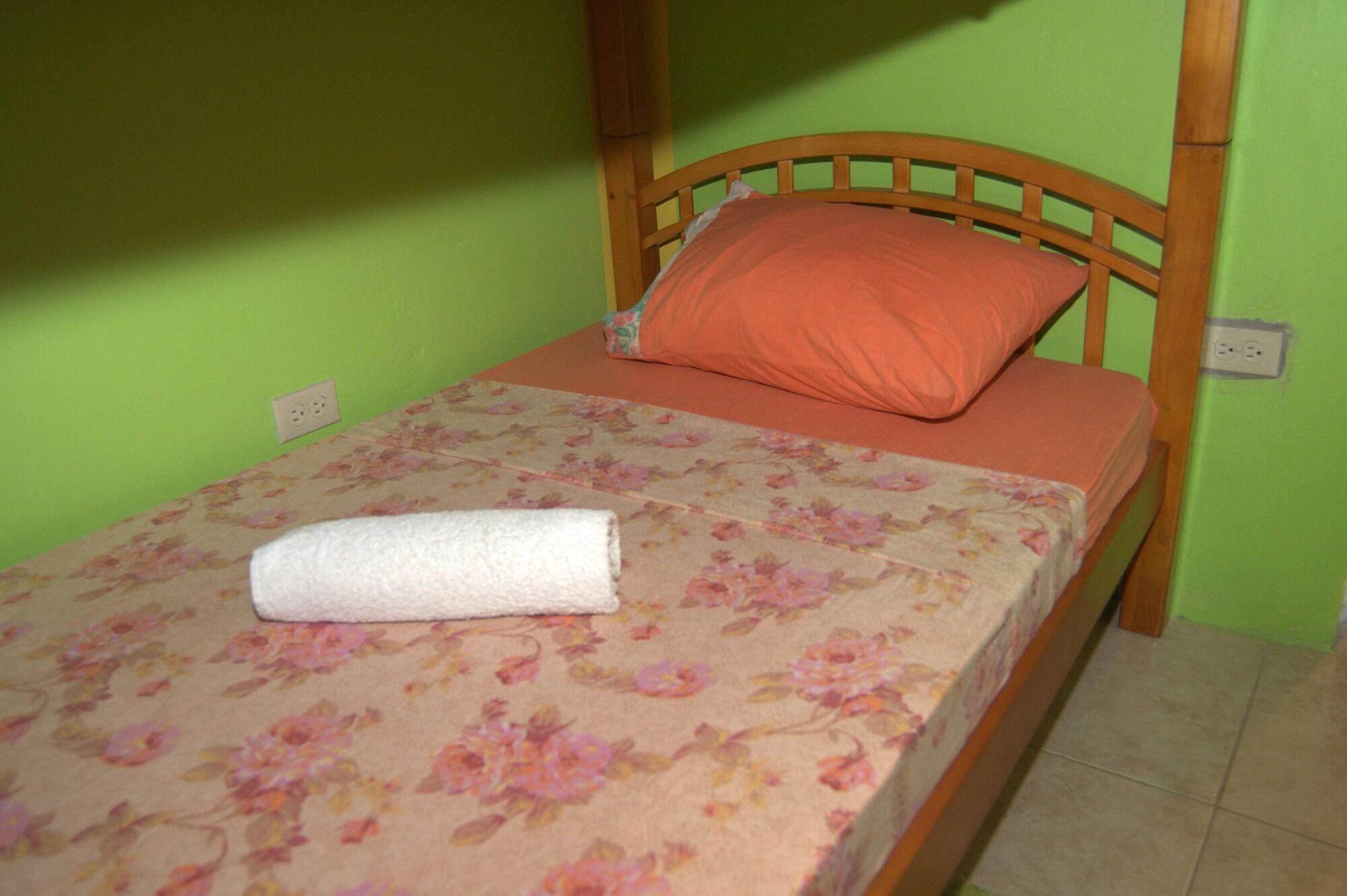 Fish Tobago Guesthouse Buccoo Εξωτερικό φωτογραφία