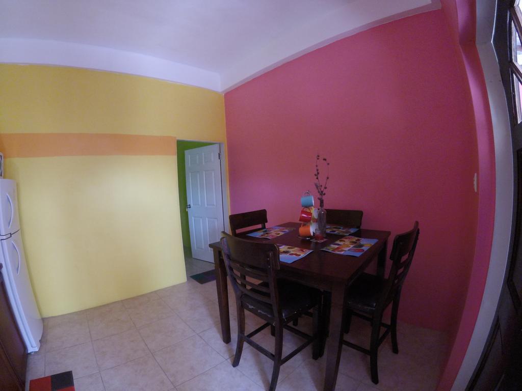 Fish Tobago Guesthouse Buccoo Εξωτερικό φωτογραφία